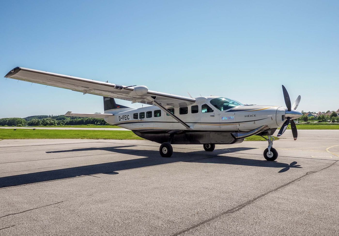 VINI Cessna 208B Grand Caravan am Bern Airport